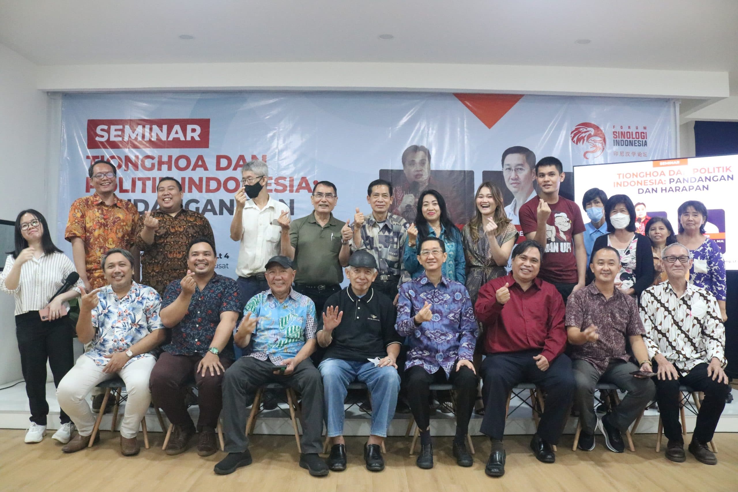 Tionghoa dan Politik Indonesia: Pandangan dan Harapan