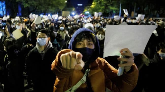 Meraba Arah Demonstrasi di China